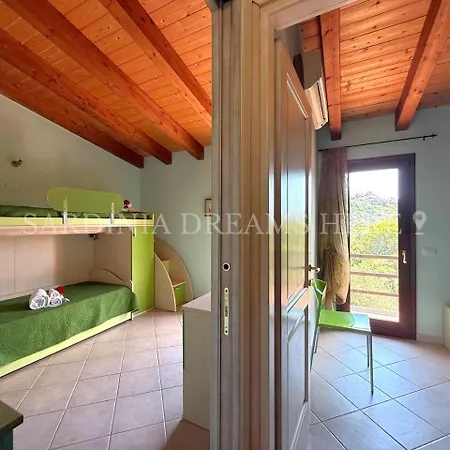 Flavia With Pool And Private Parking Hébergement de vacances